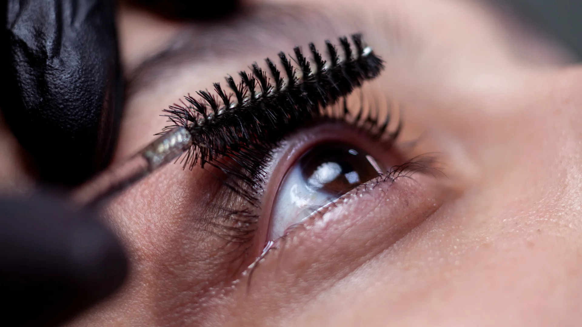 Eyebrow Lamination at Nova Laser & Beauty Clinic in Yeroskipou - fuller, lifted brows for 6–8 weeks