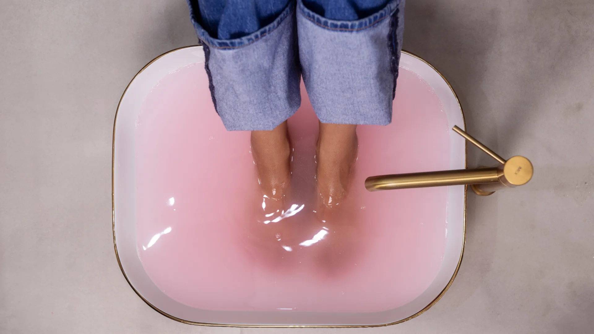 Pedicure Full + Keratolytic + Color at Nova Laser & Beauty Clinic in Yeroskipou - medical-pedicure foot resurfacing